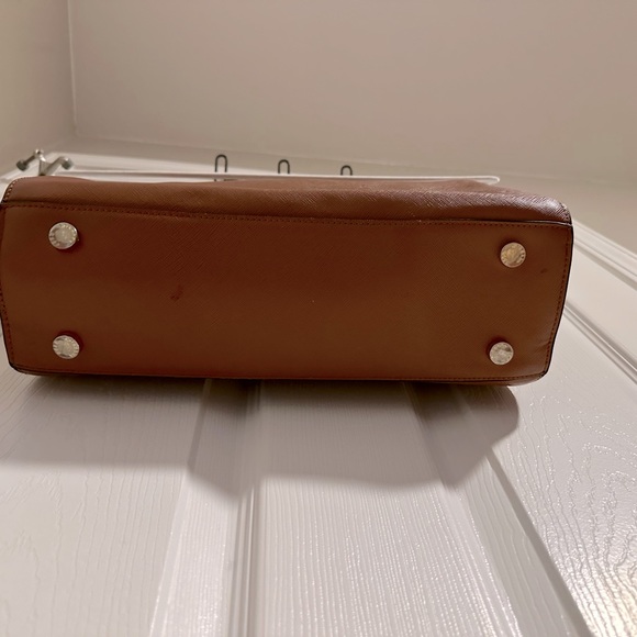 Michael Kors Designer Tote Bag - Picture 4 of 8